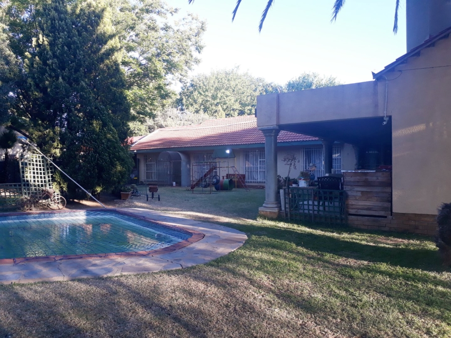 5 Bedroom Property for Sale in Sasolburg Free State